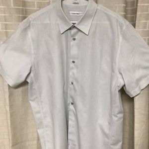 Men’s Calvin Klein short sleeve shirt